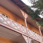Nikifour, Nad Deptakiem Appartement