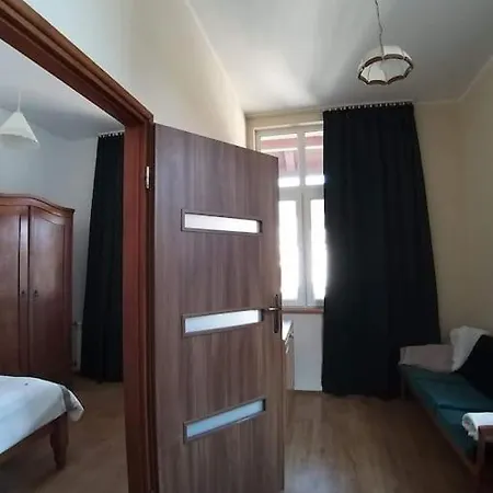 Nikifour, Nad Deptakiem Krynica-Zdrój